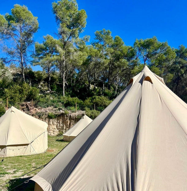 <h2>Donde la </h2><h2>Naturaleza guía </h2><h2>Cada paso</h2>